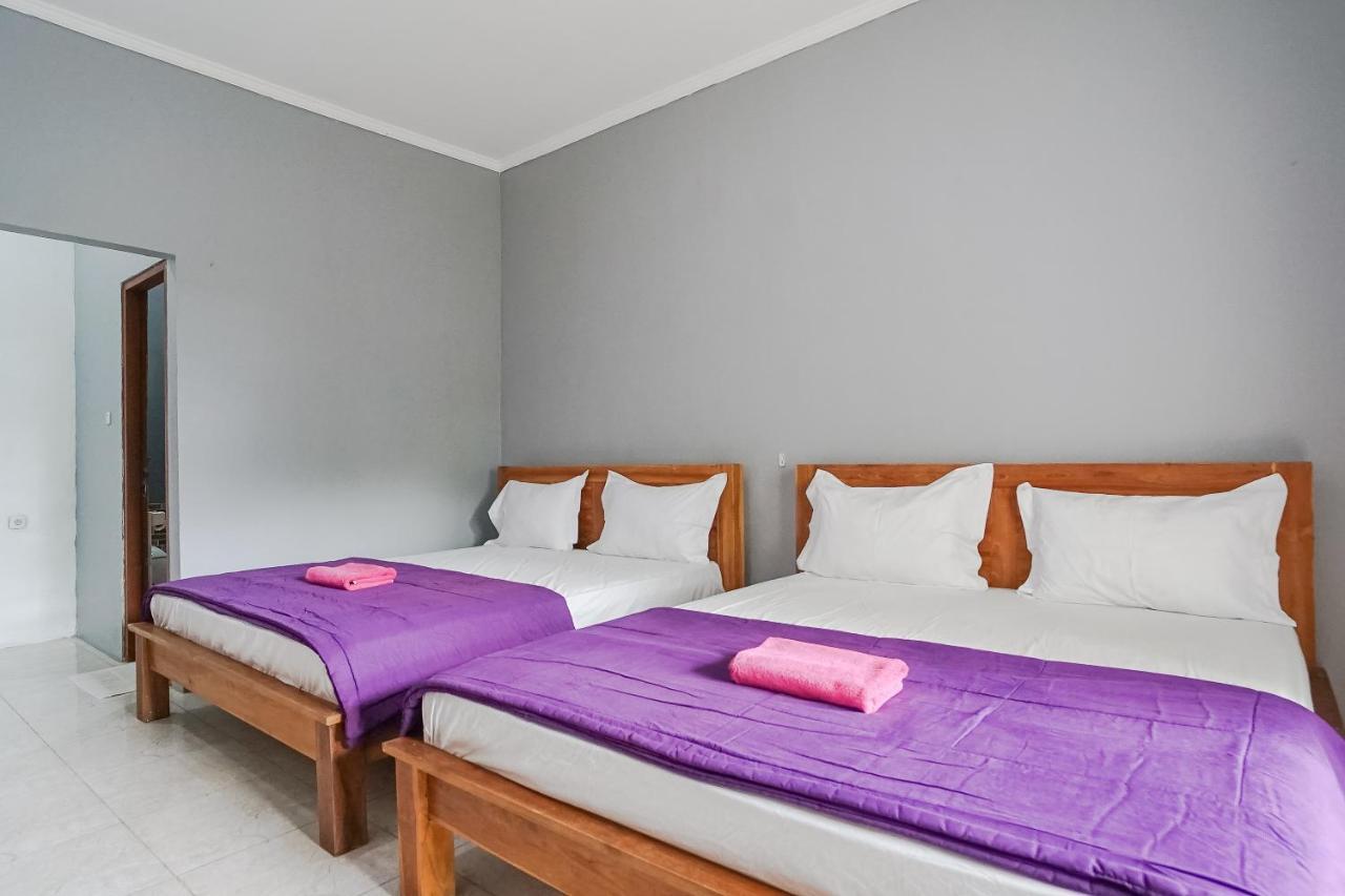 Ketapang Guesthouse Echo Beach Canggu Exterior photo